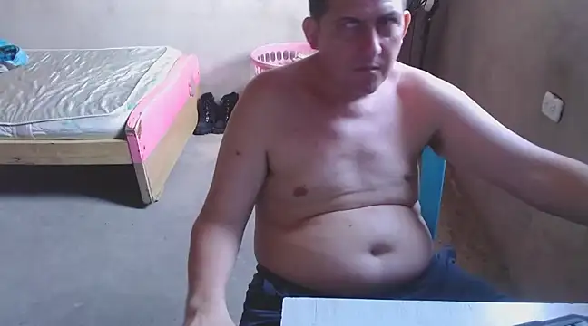 Snapshot of PECHO100 chatting on February 26, 11:52 am PECHO100 online show from February 26, 11:52 am