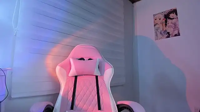 Snapshot of mikusitq_ chatting on November 7, 11:38 pm mikusitq online show from November 7, 11:38 pm