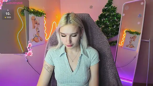 EvelinaLuu online show from January 15, 2:05 am