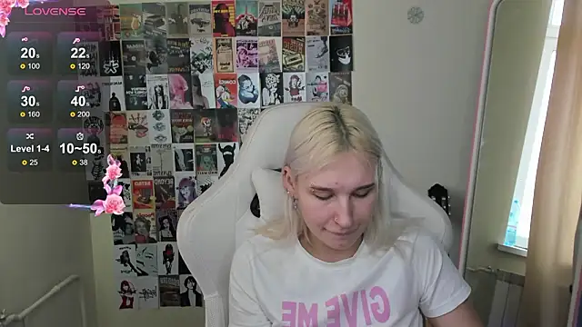 EvelinaLuu online show from March 1, 8:16 am