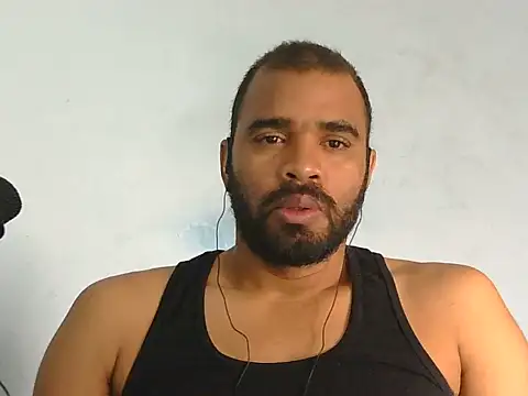 Snapshot of YOX22 chatting on June 16, 1:36 pm YOX22 online show from June 16, 1:36 pm