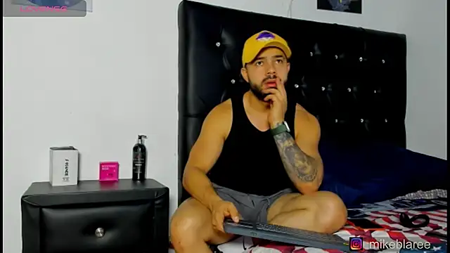 mikeblaree online show from March 30, 7:48 pm