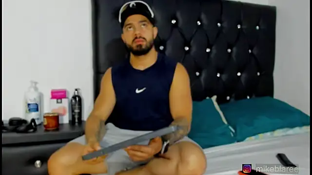 mikeblaree online show from April 9, 7:08 pm