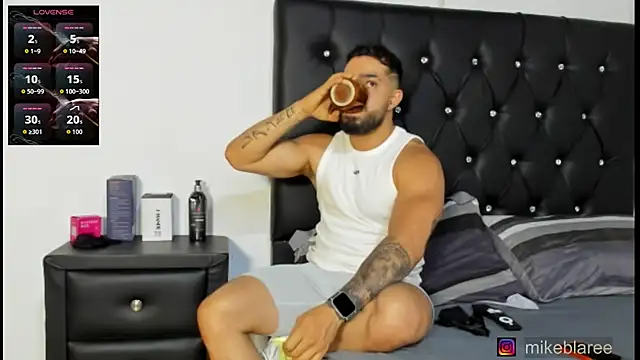 mikeblaree online show from April 20, 9:49 pm