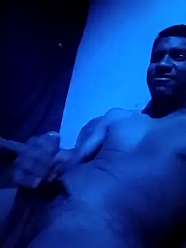 Snapshot of jr121221 chatting on February 7, 6:56 am jr121221 online show from February 7, 6:56 am