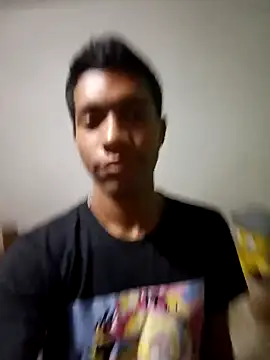 Snapshot of jr121221 chatting on February 19, 10:20 pm jr121221 online show from February 19, 10:20 pm