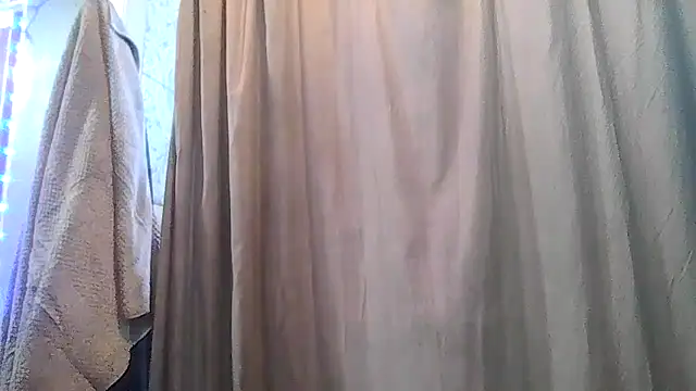 ShysluutGia online show from April 11, 9:30 pm