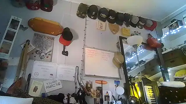 Snapshot of ShysluutGia chatting on May 30, 6:27 pm ShysluutGia online show from May 30, 6:27 pm