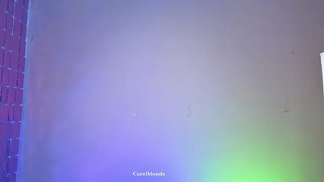Snapshot of Carolblonde chatting on December 1, 3:44 am Carolblonde online show from December 1, 3:44 am