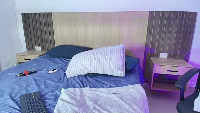 Mia cm online show from March 17, 5:01 am