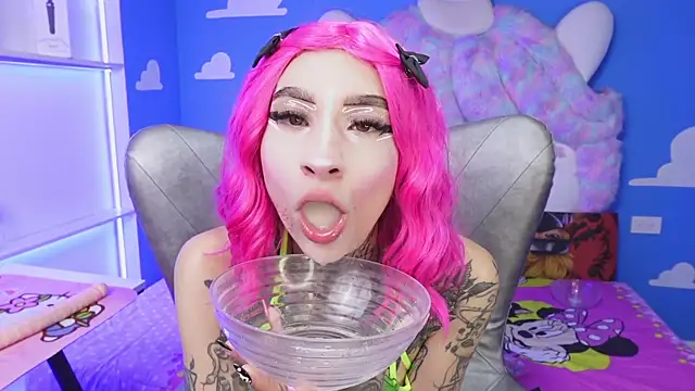 Snapshot of miss___angel chatting on October 18, 6:08 pm miss   angel online show from October 18, 6:08 pm