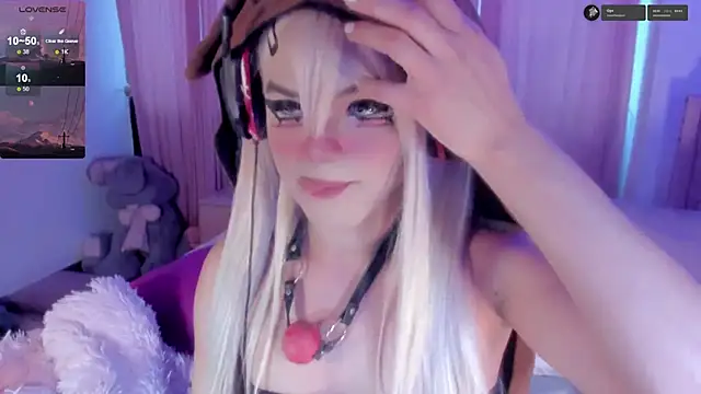 Snapshot of Angelica_Reborn chatting on March 17, 3:47 am Angelica Reborn online show from March 17, 3:47 am