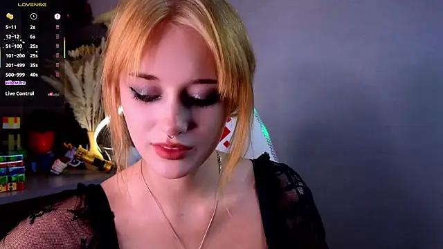 Snapshot of Hisoka_akerley chatting on September 9, 4:39 pm Hisoka akerley online show from September 9, 4:39 pm