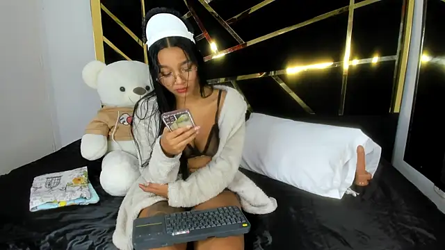 Lynda Bonnie online show from March 9, 10:19 am