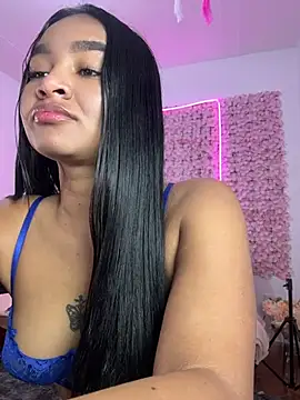 Lynda Bonnie online show from June 6, 4:12 pm