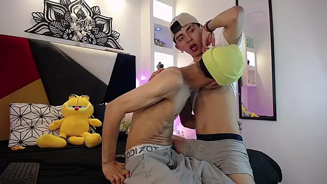 Snapshot of MaikyCooper chatting on March 8, 1:03 pm MaikyCooper online show from March 8, 1:03 pm