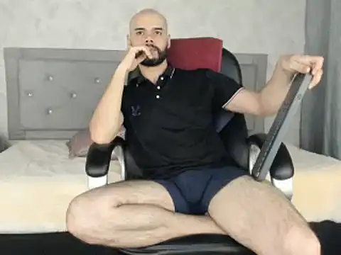 Snapshot of Luke_Diaz7 chatting on February 10, 11:34 pm Luke Diaz7 online show from February 10, 11:34 pm