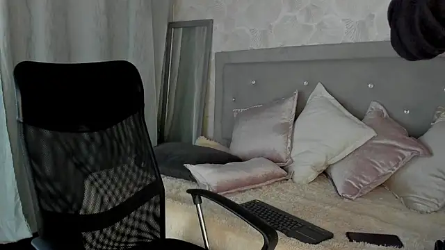 Snapshot of Luke_Diaz7 chatting on March 7, 1:53 am Luke Diaz7 online show from March 7, 1:53 am