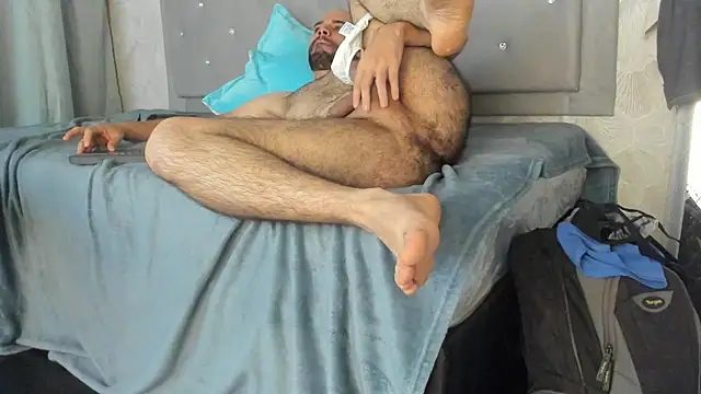 Snapshot of Luke_Diaz7 chatting on March 15, 12:15 am Luke Diaz7 online show from March 15, 12:15 am