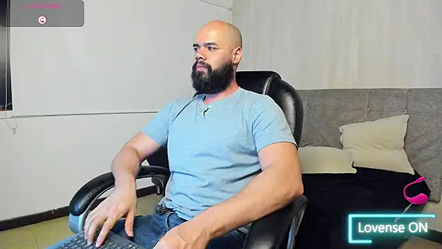 Snapshot of Luke_Diaz7 chatting on October 4, 3:59 am Luke Diaz7 online show from October 4, 3:59 am