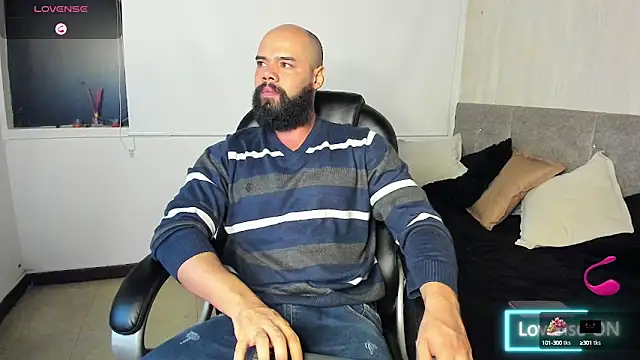 Snapshot of Luke_Diaz7 chatting on October 10, 5:39 am Luke Diaz7 online show from October 10, 5:39 am