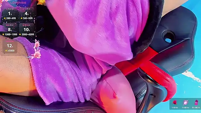 emelly horny  online show from September 20, 11:11 am