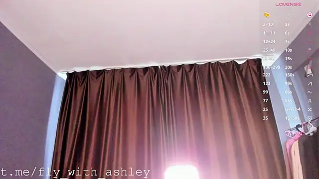 Snapshot of ashley_lovestory chatting on November 22, 5:28 am ashley lovestory online show from November 22, 5:28 am