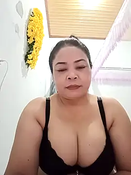Baby-bigtits2024 online show from March 9, 1:26 pm