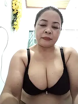 Baby-bigtits2024 online show from September 10, 1:11 pm