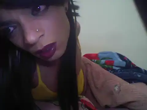 Snapshot of YourCDBitch chatting on March 1, 10:42 pm YourCDBitch online show from March 1, 10:42 pm