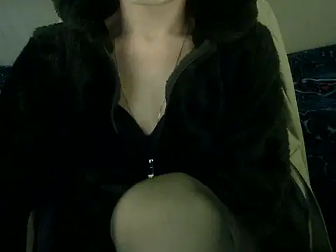 YourCDBitch online show from February 4, 7:20 pm