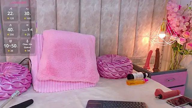 BrithanyParker  online show from October 22, 5:30 am