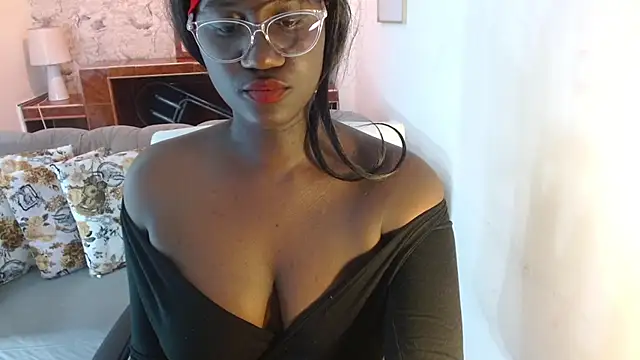 Snapshot of shanntall_tk chatting on February 24, 3:53 pm shanntall tk online show from February 24, 3:53 pm