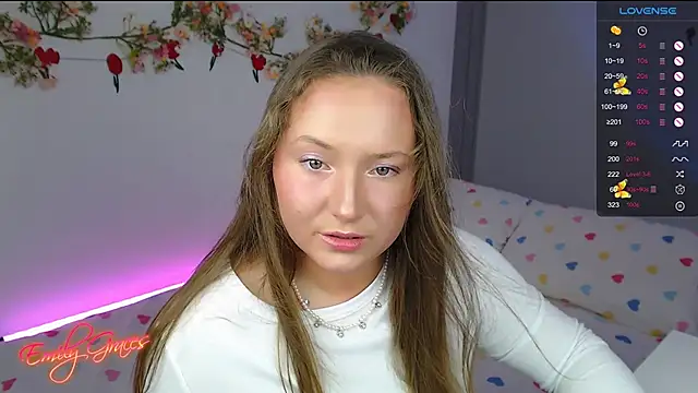 Snapshot of EmilyxxGraces chatting on March 30, 5:03 pm EmilyxxGraces online show from March 30, 5:03 pm