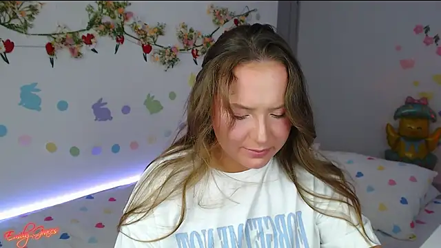 Snapshot of EmilyxxGraces chatting on April 9, 10:04 pm EmilyxxGraces online show from April 9, 10:04 pm