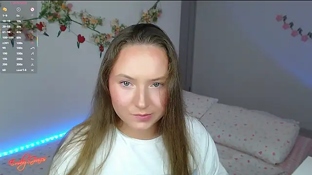 Snapshot of EmilyxxGraces chatting on April 22, 9:38 pm EmilyxxGraces online show from April 22, 9:38 pm