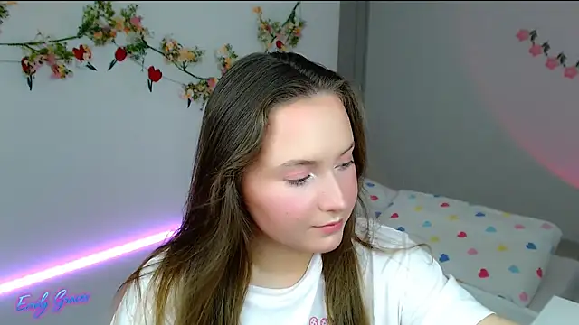 Snapshot of EmilyxxGraces chatting on April 29, 6:14 pm EmilyxxGraces online show from April 29, 6:14 pm