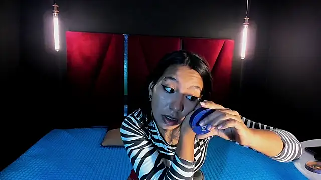 ParanoidTemptaion  online show from February 21, 12:39 pm