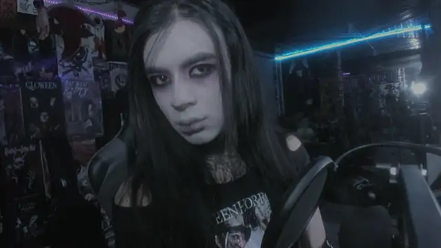 Snapshot of rotten_dreams chatting on March 21, 10:17 pm rotten dreams online show from March 21, 10:17 pm