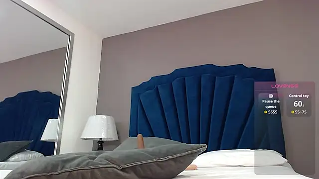 KatiaFosterr online show from November 14, 12:15 pm