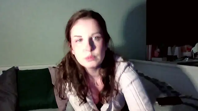 MollyBer online show from February 19, 7:10 pm