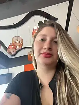 Snapshot of aurora_coldd chatting on May 29, 7:01 pm aurora coldd online show from May 29, 7:01 pm