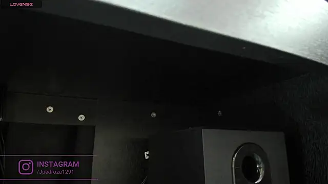 Snapshot of crystal_beennz chatting on December 4, 1:48 am crystal beennz online show from December 4, 1:48 am