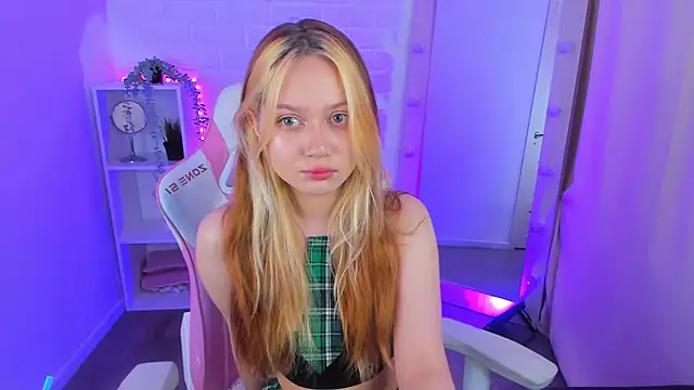 SweetieAngela online show from September 9, 12:59 pm