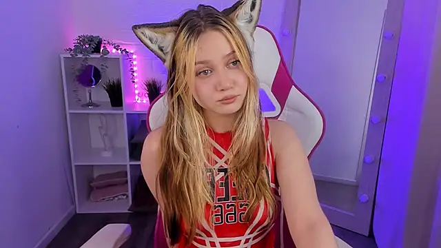 SweetieAngela online show from October 19, 2:18 pm