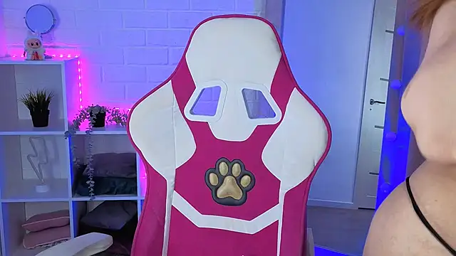 SweetieAngela online show from December 4, 2:26 pm