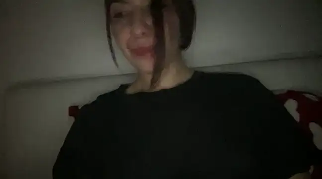 Snapshot of sarrah_rossy chatting on March 5, 1:10 am sarrah rossy online show from March 5, 1:10 am