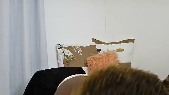 Snapshot of victora3 chatting on November 26, 2:23 am victora3 online show from November 26, 2:23 am