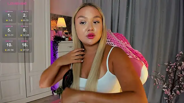 Snapshot of _Loneve__ chatting on September 17, 3:35 pm Loneve online show from September 17, 3:35 pm