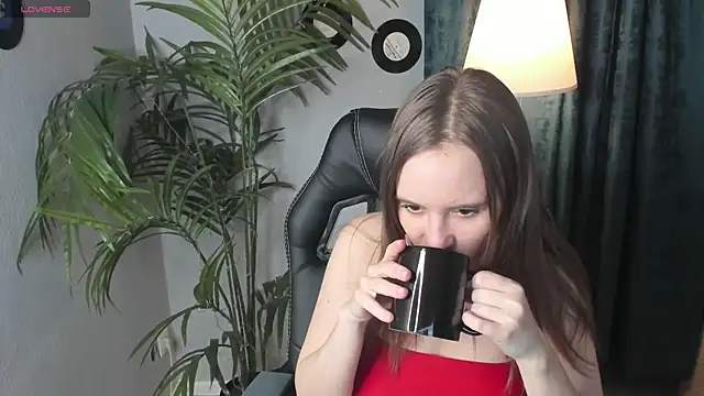 Snapshot of Lika_0ne chatting on March 14, 12:18 pm Lika 0ne online show from March 14, 12:18 pm